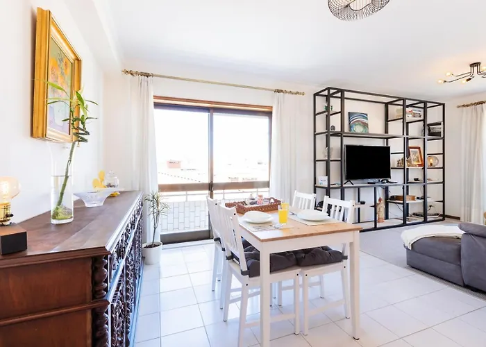 Sunshine Flat 에스피뇨